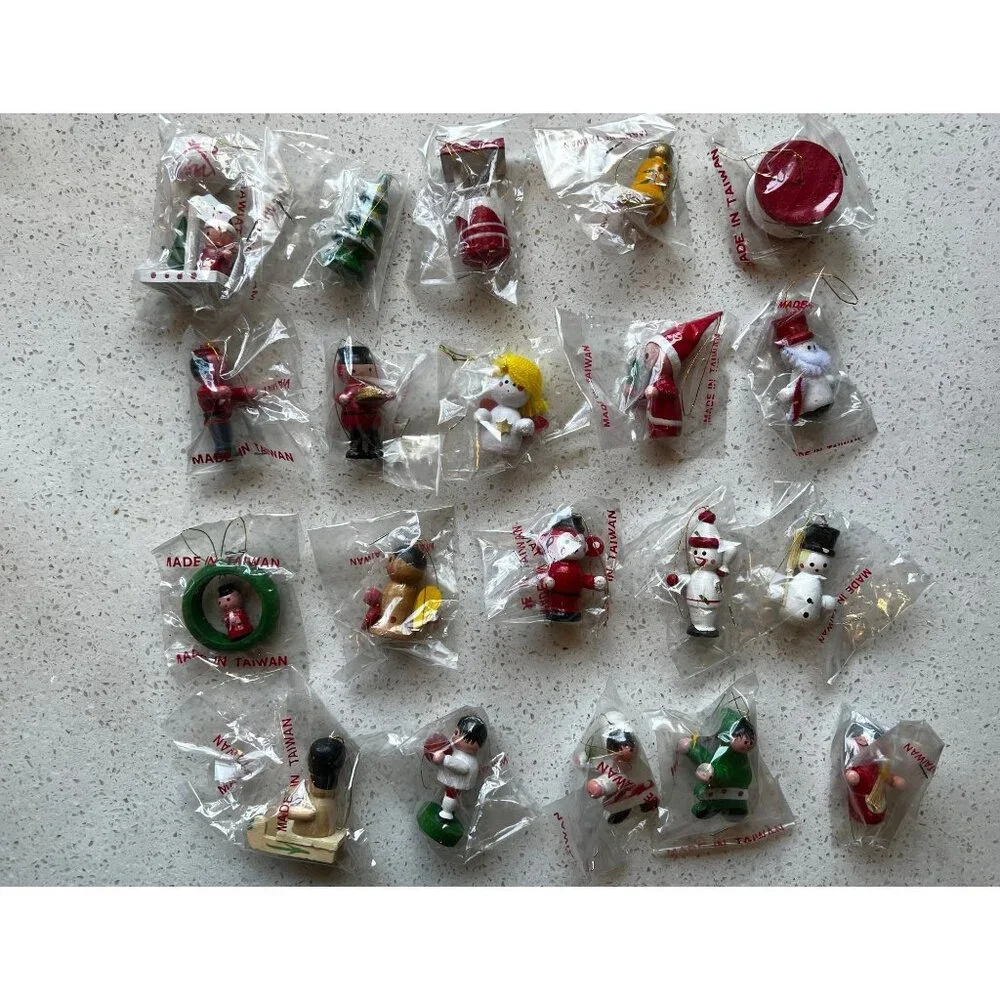 20 Vintage Wooden Christmas Trees Ornaments Taiwan Original Wrapping Santa